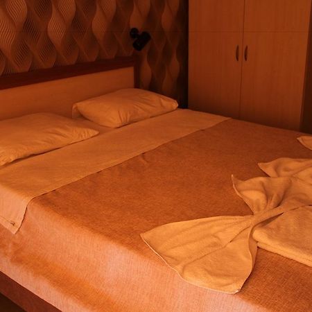 Saturn Hotel Kuşadası Ngoại thất bức ảnh