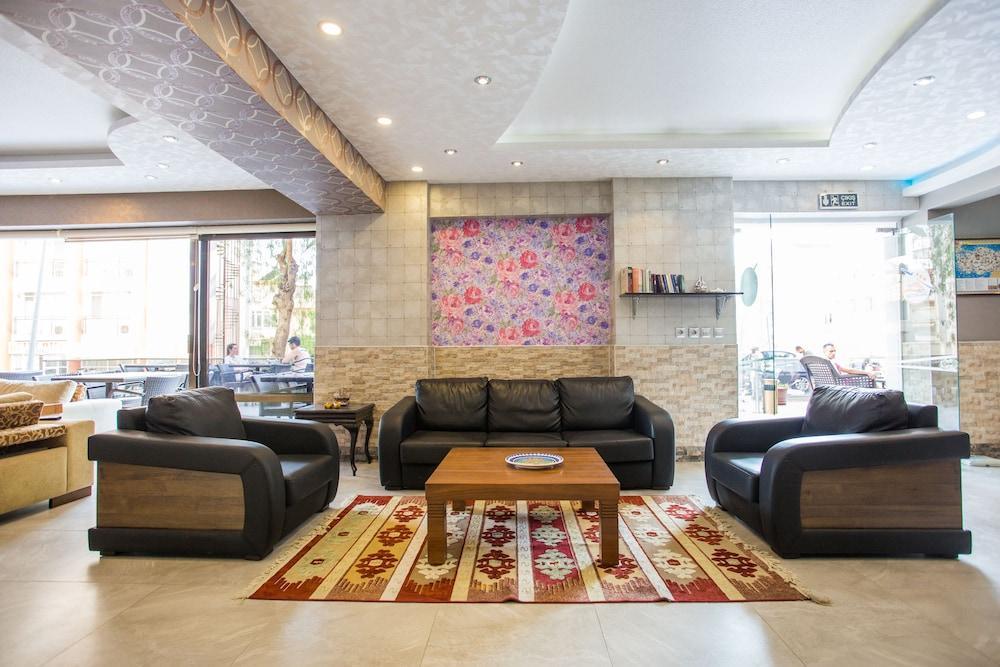 Saturn Hotel Kuşadası Ngoại thất bức ảnh