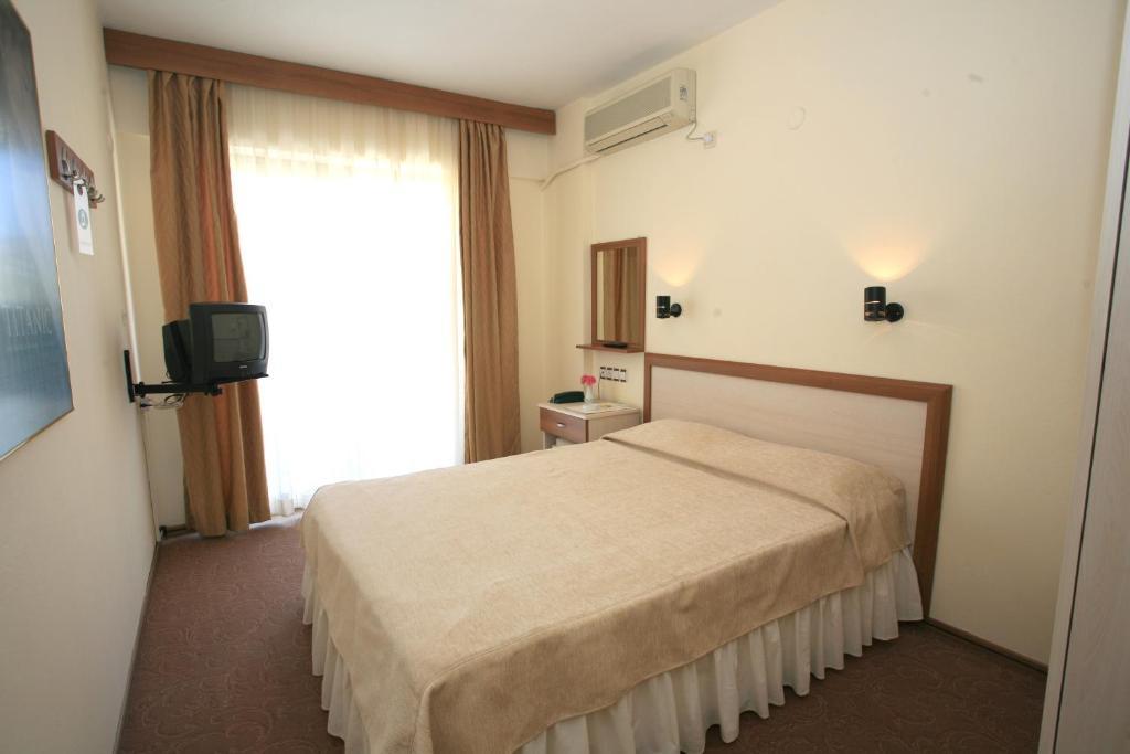 Saturn Hotel Kuşadası Phòng bức ảnh